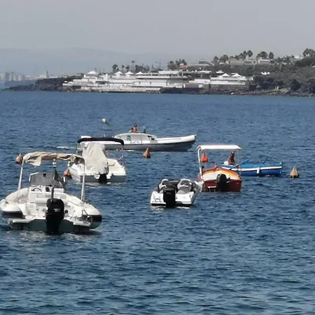 Grimaldi Semesterbostad Catania