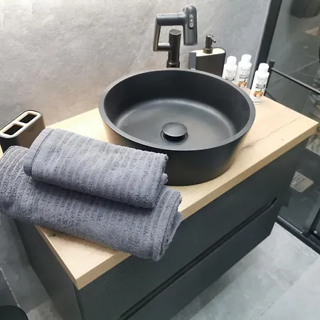 Grimaldi Semesterbostad *