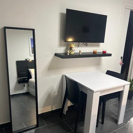 Grimaldi Semesterbostad *